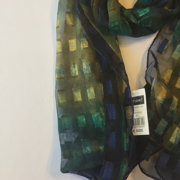 BAY STUDIO SHEER METALLIC SCARF NWT - Picture 9 of 10